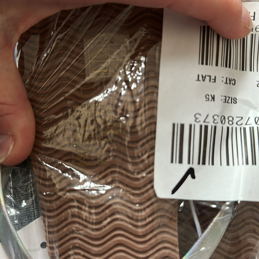 J Crew crew cuts NWT easy summer Holographic Flip Flops silver big kids size 5 - Picture 9 of 9
